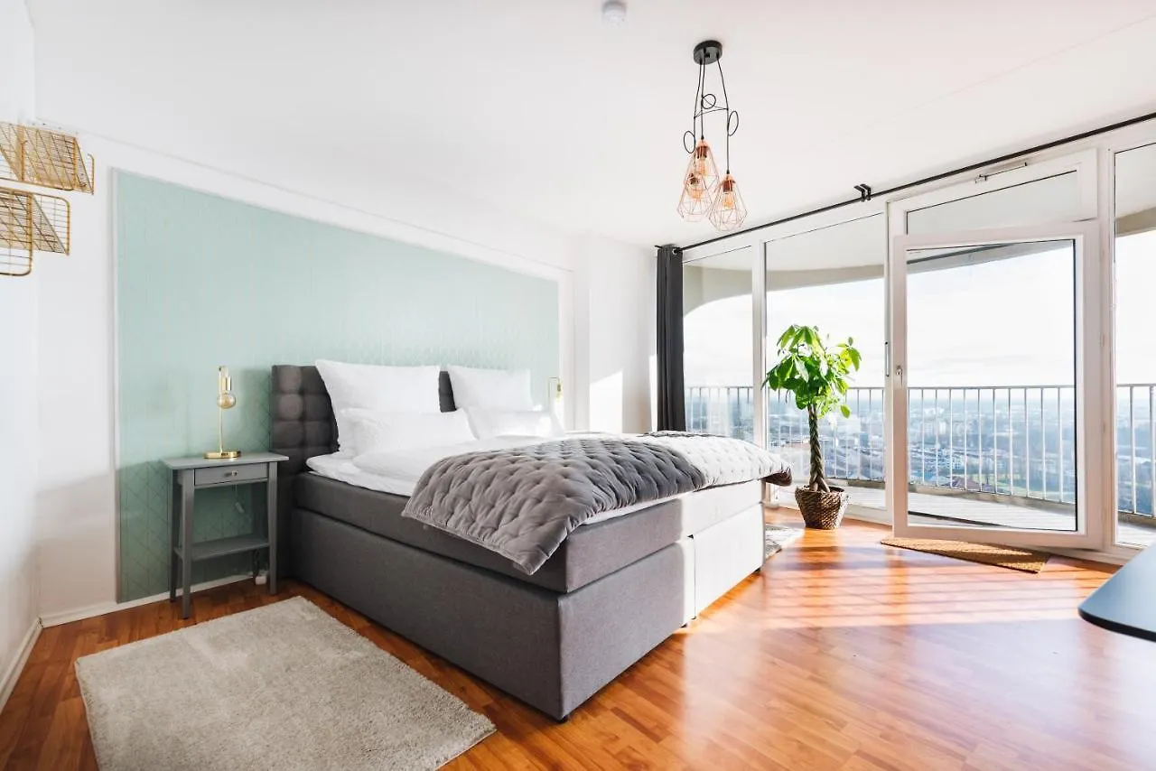 Great City View I 26 Floor I Netflix And Boxspringbed Augsburg